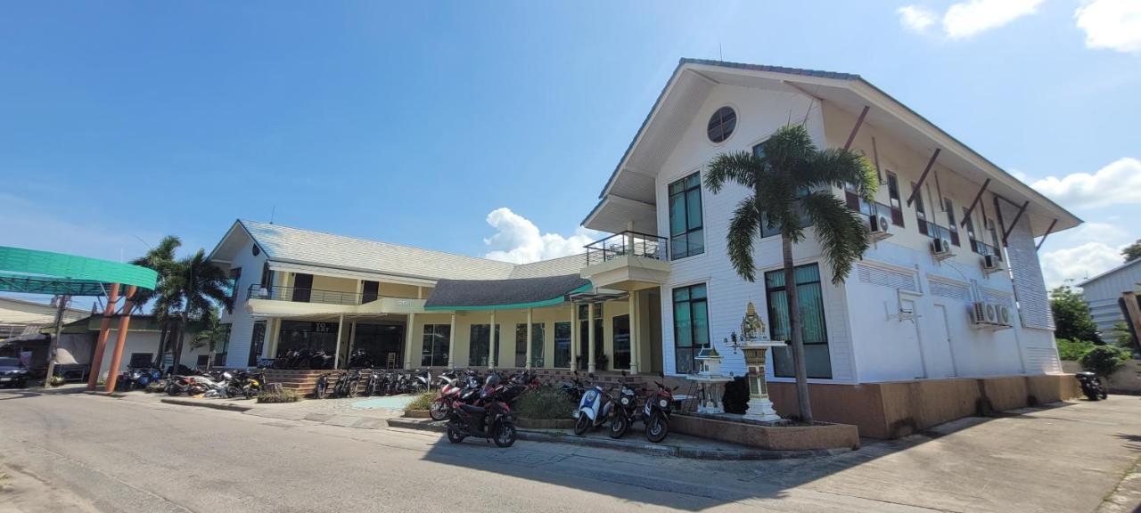 Centerpoint Hotel & Plaza Thong Sala Esterno foto