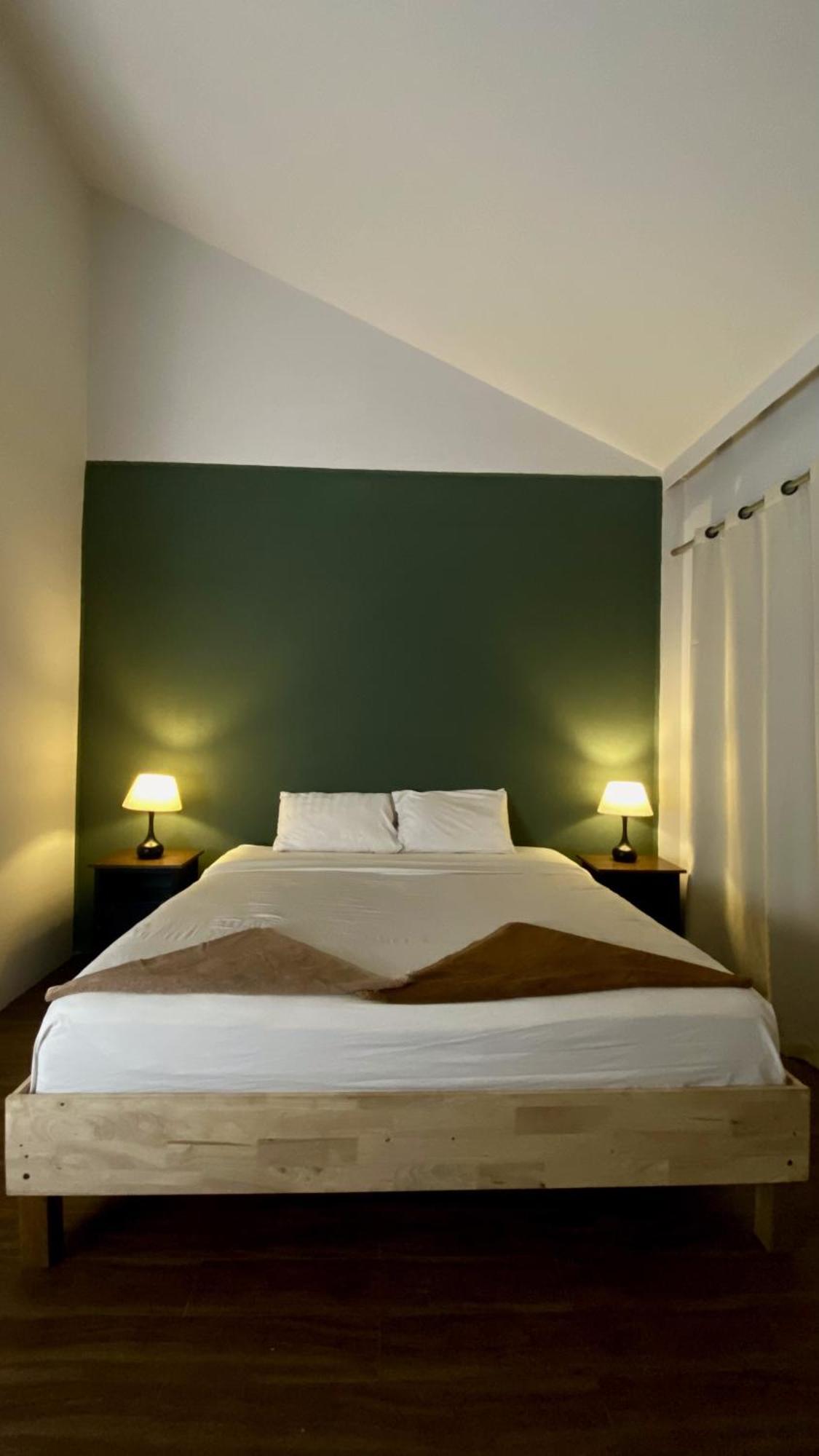 Centerpoint Hotel & Plaza Thong Sala Esterno foto