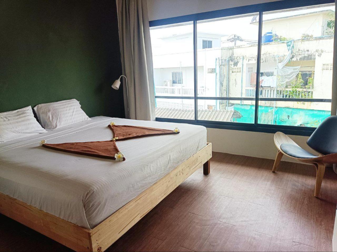 Centerpoint Hotel & Plaza Thong Sala Esterno foto