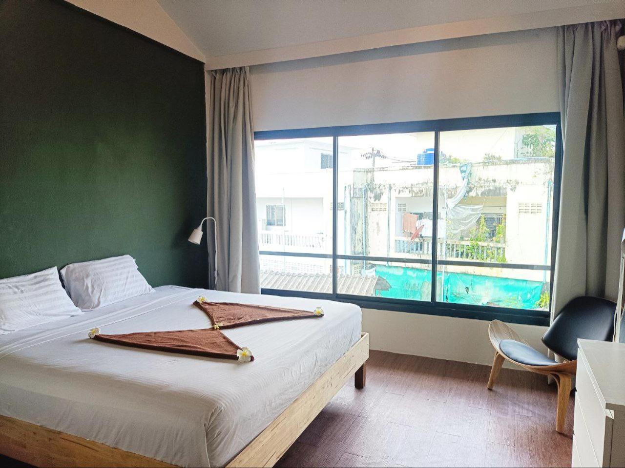 Centerpoint Hotel & Plaza Thong Sala Esterno foto